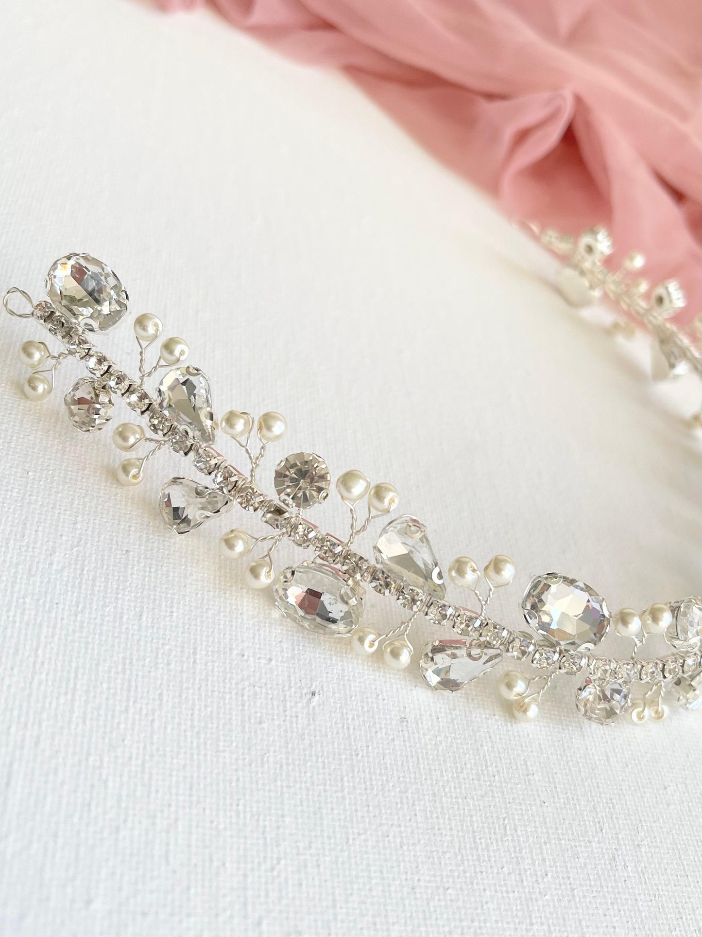 Wedding crystal pearls headpiece